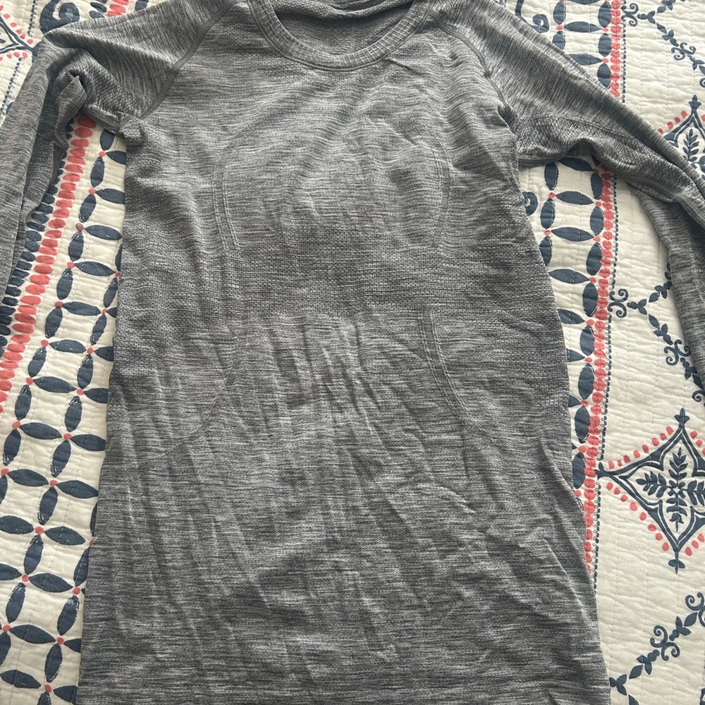 Lululemon size 4 lot